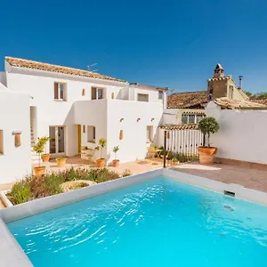  Apartment Romantic Garden Spain